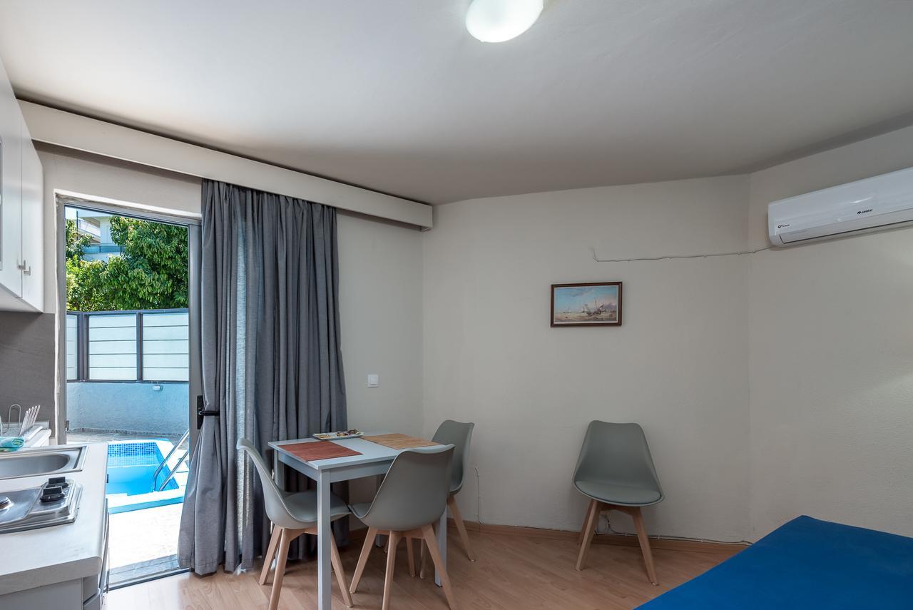 7Palms Aparthotel Rhodes City Екстериор снимка